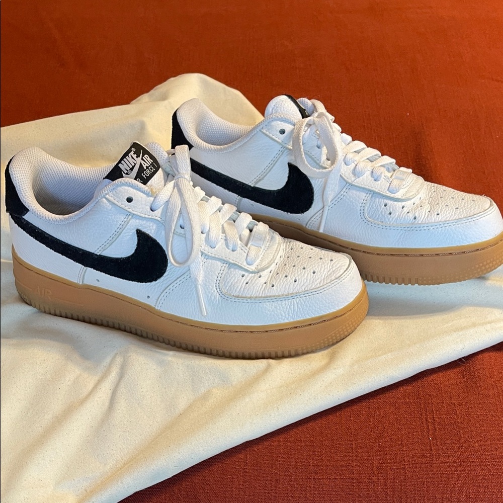 Nike Air Force 1 White and black with Gum Sole